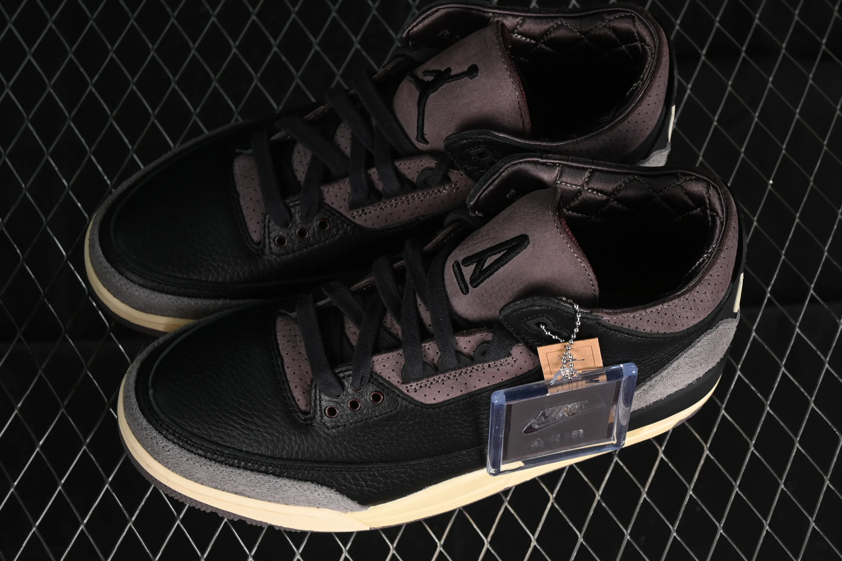 All categories Air Jordan Jordan series basketball shoes Air Jordan 3 foreign trade version A Ma Maniere x Air Jordan 3 Retro "Black" AJ3 Joe 3 joint model FZ4811-001